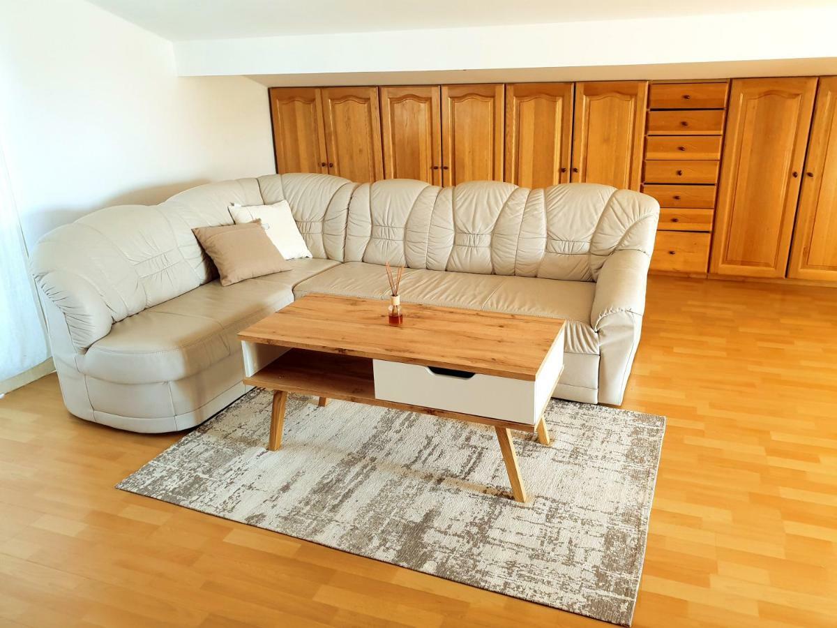 Apartment Luca พูลา ภายนอก รูปภาพ